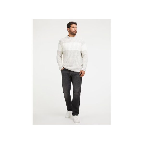 Guess Clothing Wholesale Lot - Men's and Women's.