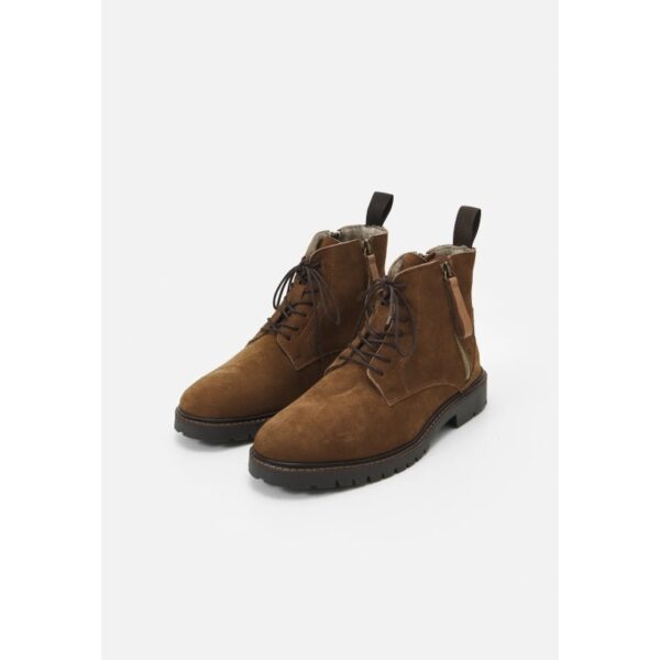 Branded Footwear Pallet – Wholesale Clearance Stock
