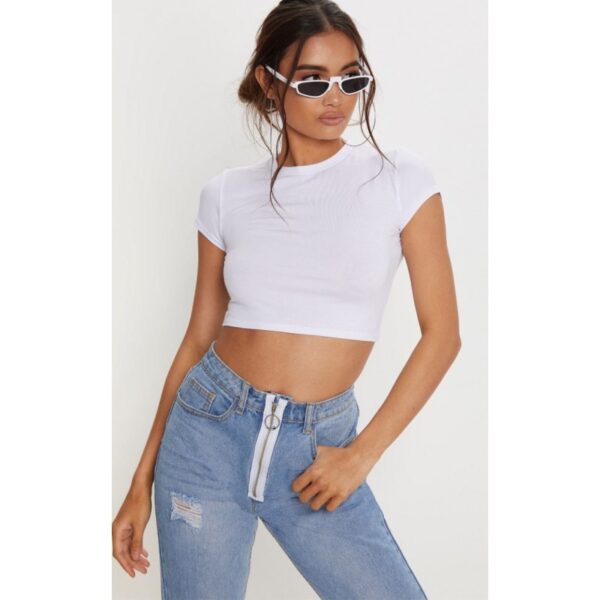 Basic short-sleeved t-shirts and crop tops