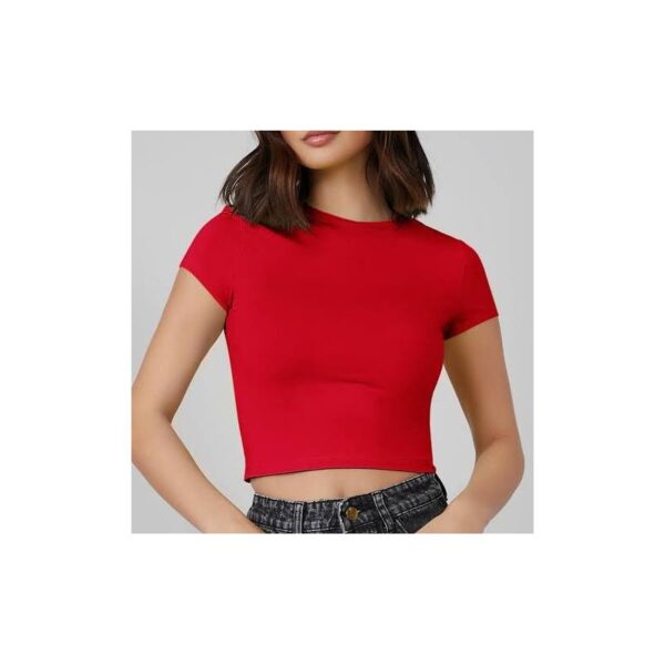 Basic short-sleeved t-shirts and crop tops