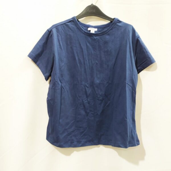 Basic short-sleeved t-shirts and crop tops