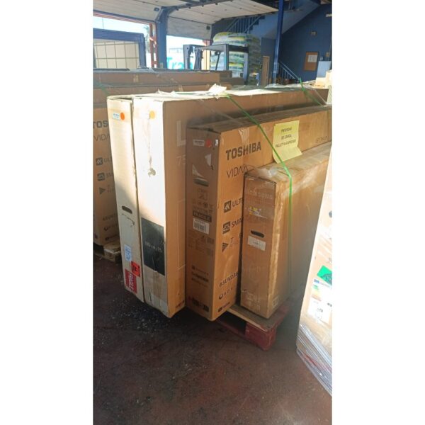 amazon-full-truckload-tvs-customer-returns-2.jpg Amazon Full Truckload - TVs - Customer Returns